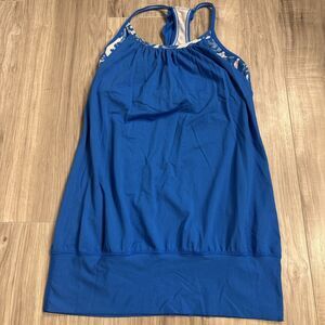 Women's Lululemon No Limits Tank Built in bra Blue Floral racerback  Size 6
